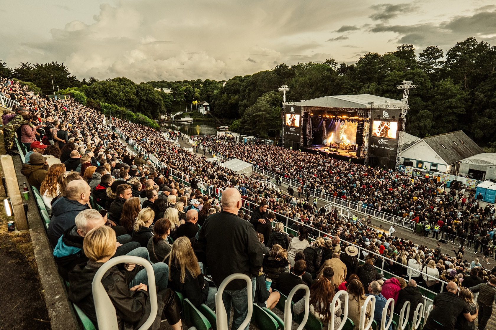 WEEK TO REMEMBER AS SCARBOROUGH OAT CELEBRATES 100th HEADLINE SHOW